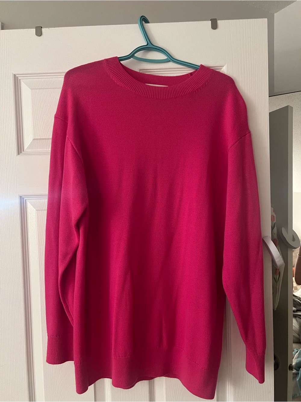 Wilfred Crewneck Sweater in Hot Pink